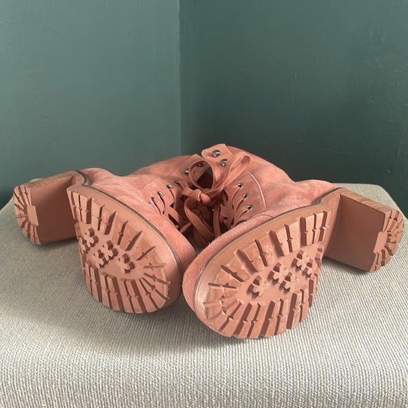 Vince Camuto pink suede/leather boots - Picture 10 of 14